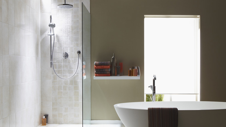 shower with light tiles