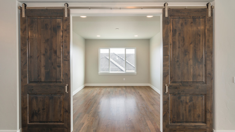 Barn door interior