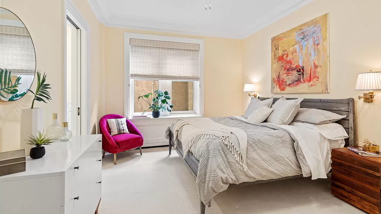 Ellie Kemper's bedroom