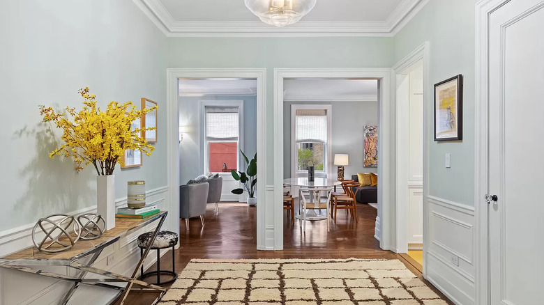 Ellie Kemper's entryway