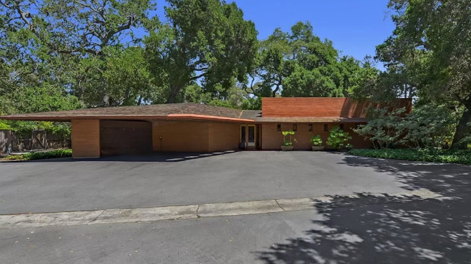Look Inside The Frank Lloyd Wright Residence That Just Went On Sale For