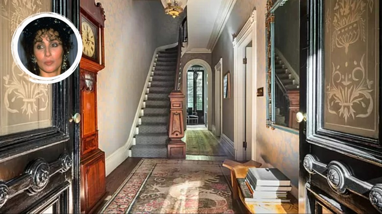 living room of "Moonstruck" house