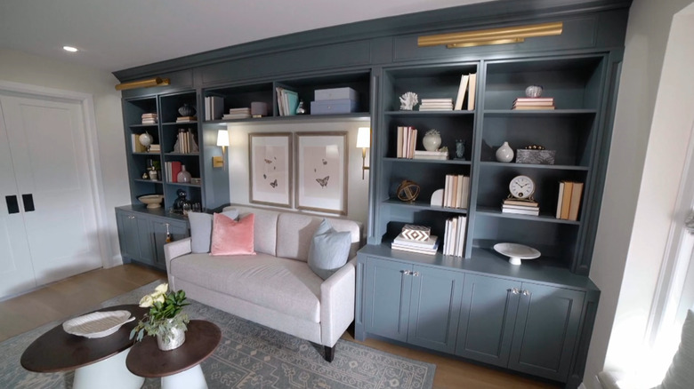 picture lights on a bookcase