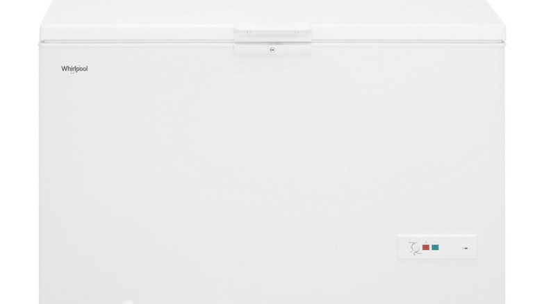 Whirlpool WZC5116LW white chest freezer