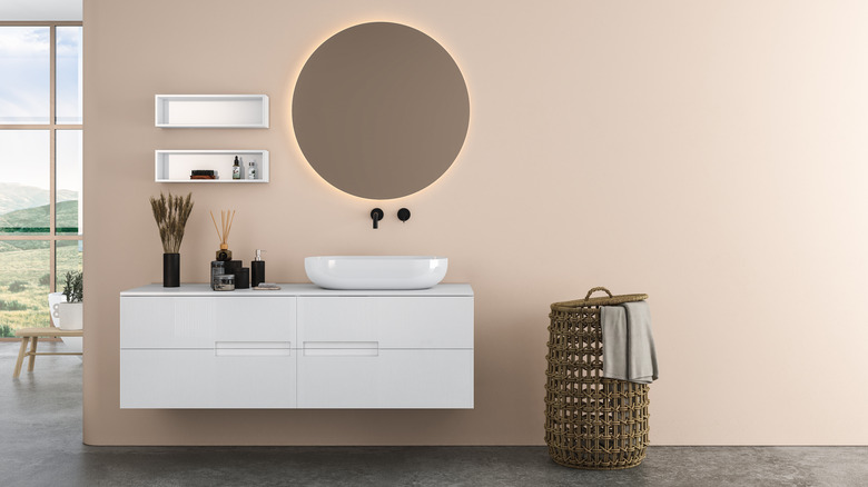 natural tones in bathroom