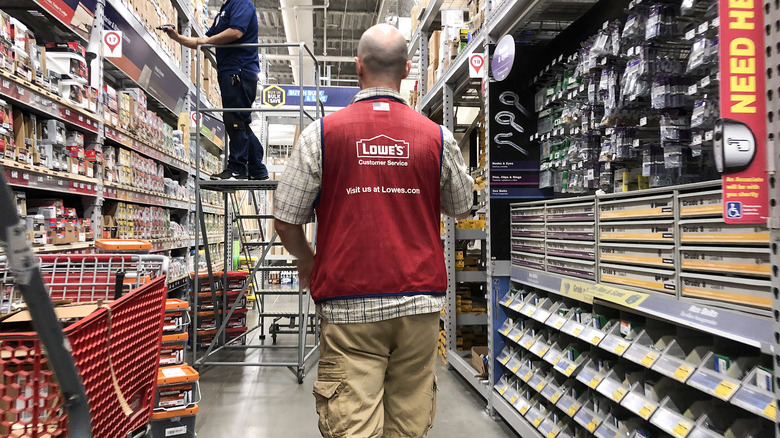 lowe's worker