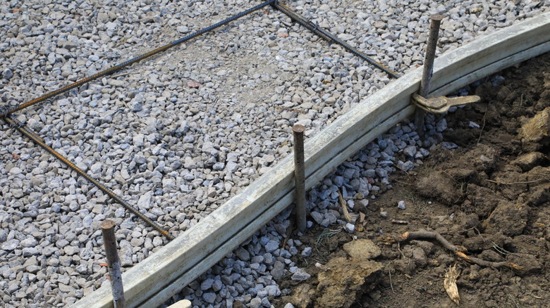 Edging on a gravel patio