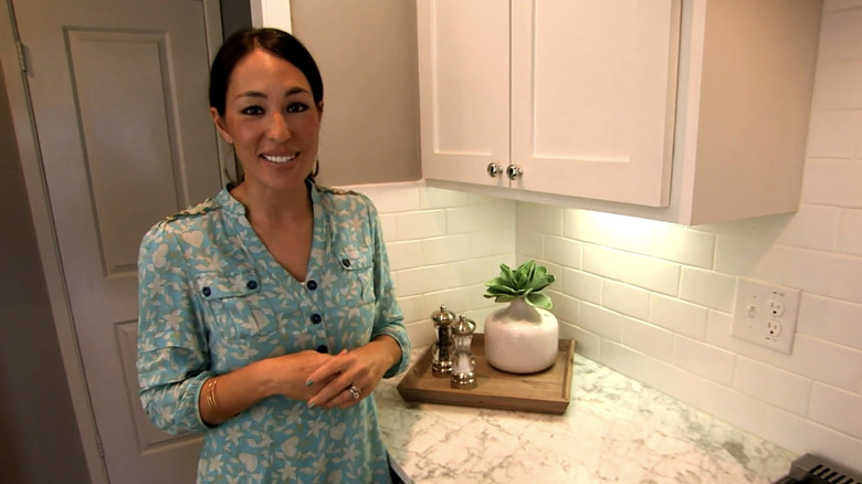 Under-cabinet light shining down on countertops