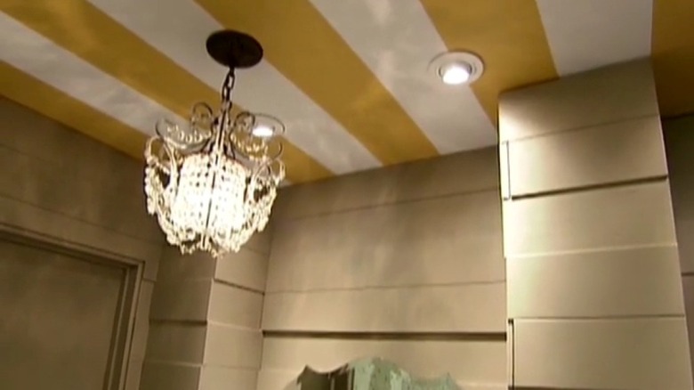 Bold yellow stripes on ceiling