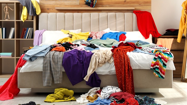 Clothes hanging ideas for small spaces online