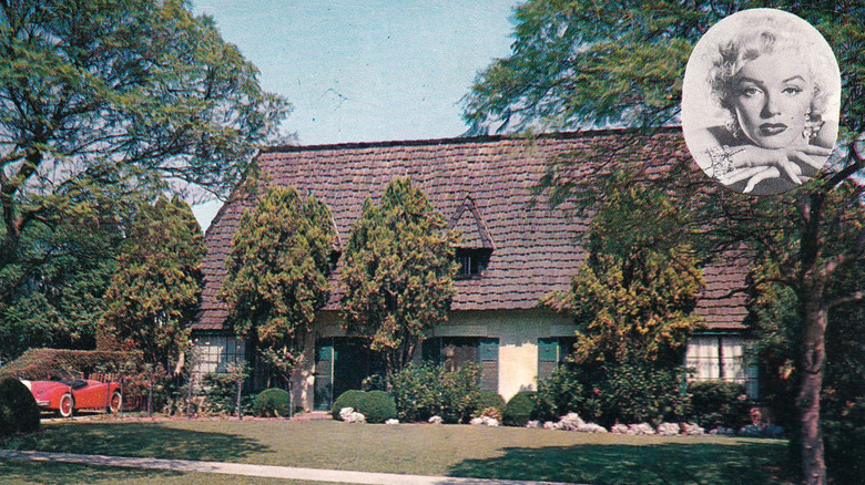 Vintage postcard showing the front of how Marilyn Monroe's house looked in 1962