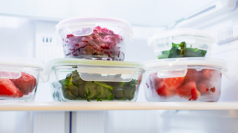 Food leftovers in plastic containers