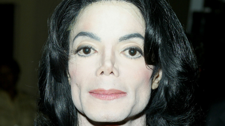Michael Jackson posing