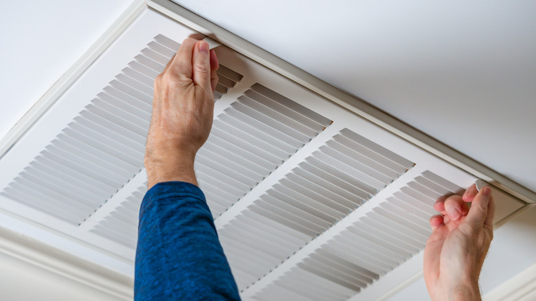 adjusting air vent