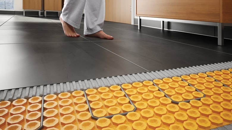 Cutaway of in-floor heating under tile