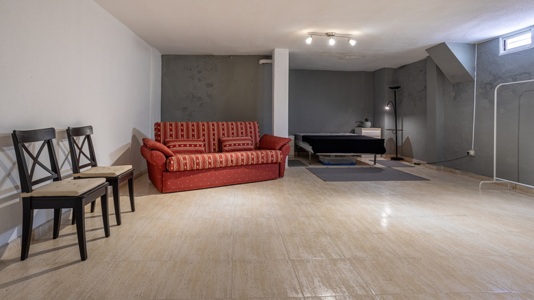 A basement with tile floor