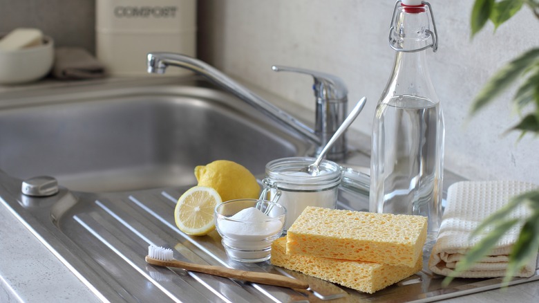 Stainless steel drainboard sink