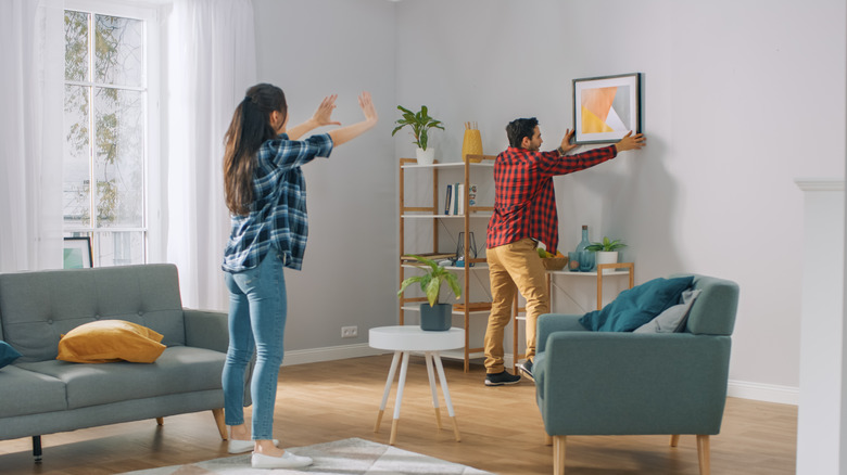 couple decorating