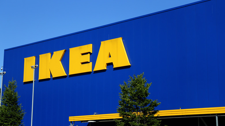 Which brand had the best response to Ikea's huge blue bag?