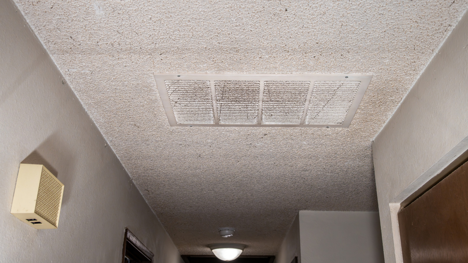 Common Mistakes to Avoid When Painting Popcorn Ceilings