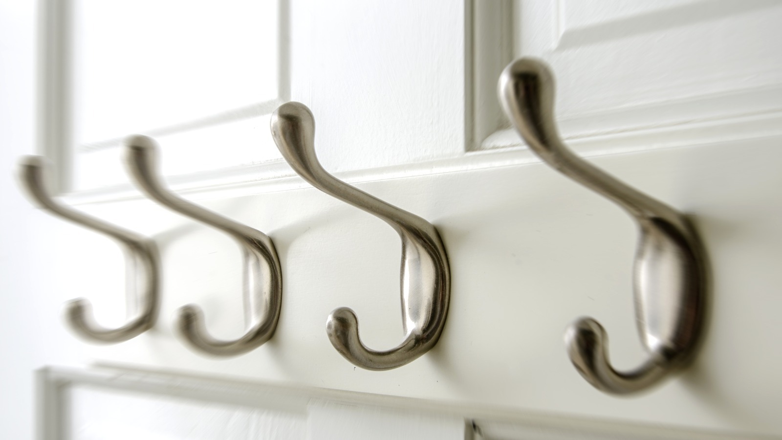 The Best Way To Hang Things On A Hollow Core Door