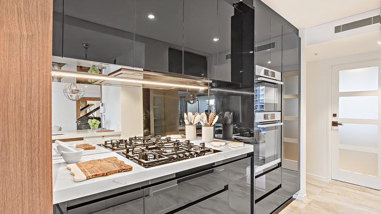 glossy black kitchen cabinets