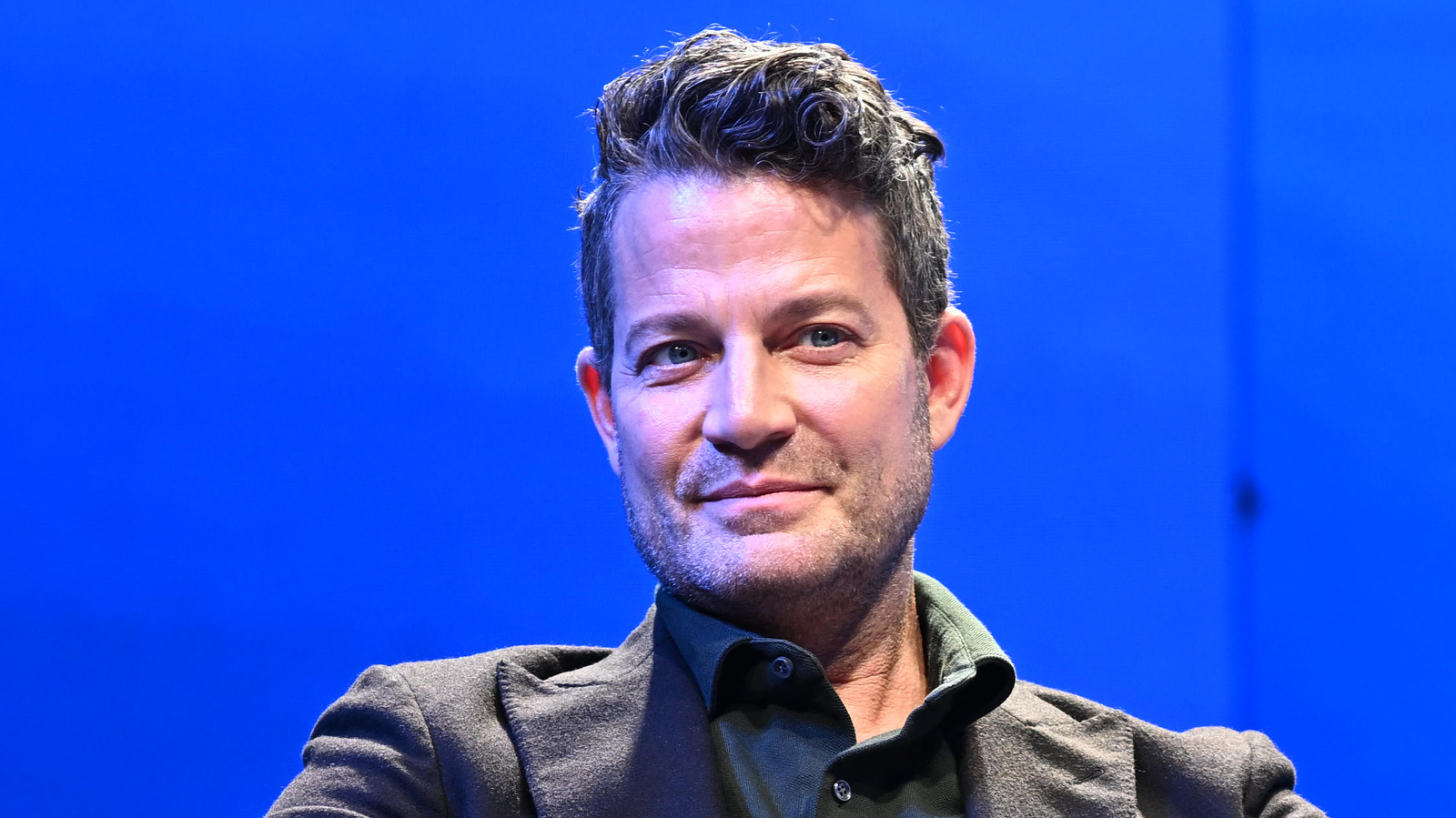 Nate Berkus Breaks Down The 5 Essential Components Every Small Bedroom