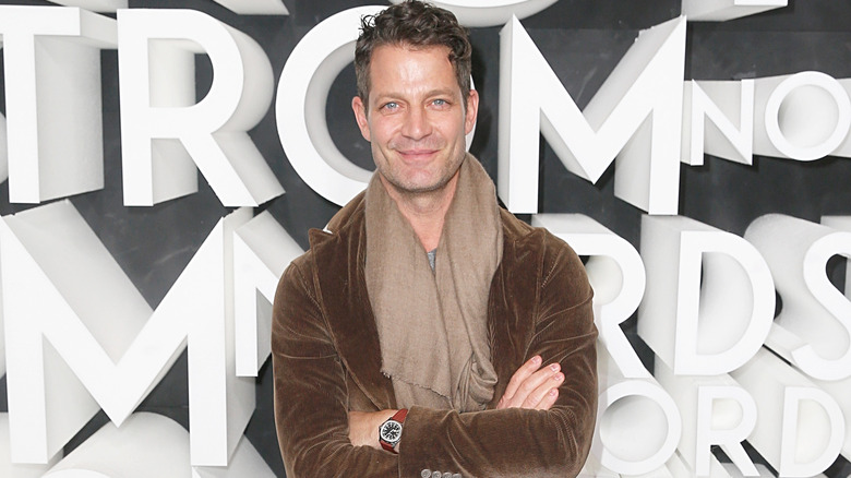 Nate Berkus posing