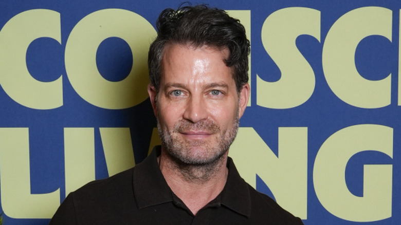 Nate Berkus posing at an event