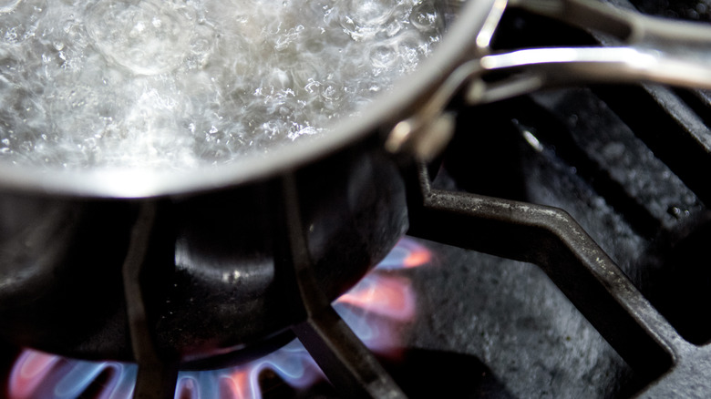 boiling water 