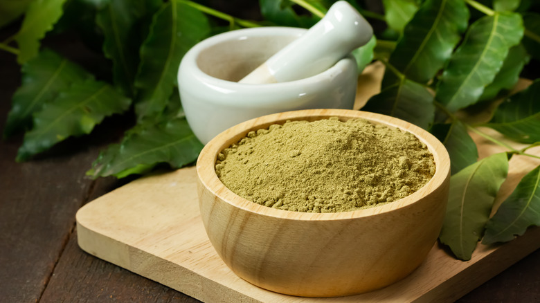 neem leaf powder in bowl