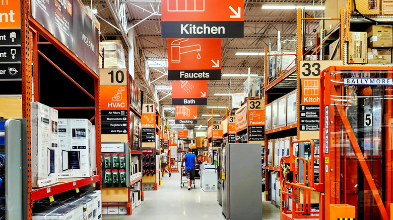 The center aisle in a Home Depot store