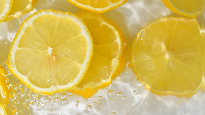 A woman with the face of a lemon 