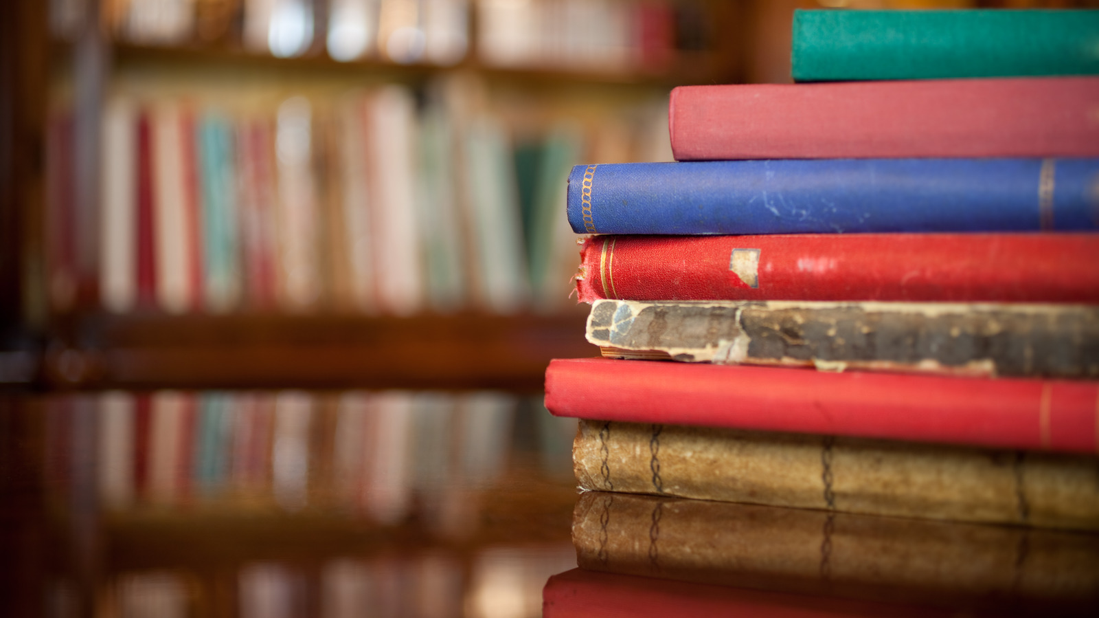 No Bookends? This Genius DIY Uses Just Paper To Keep Your Books From Falling