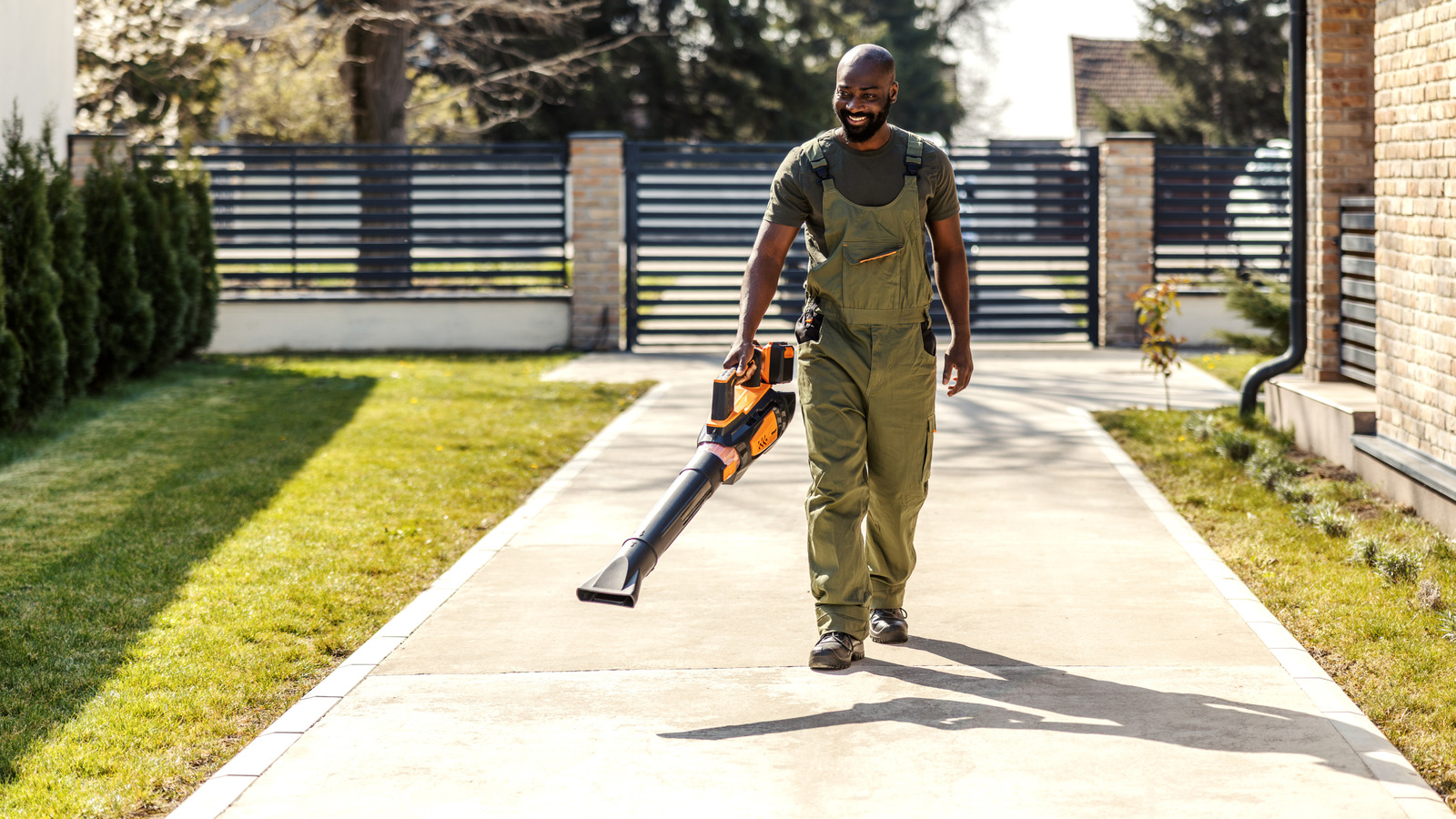 Not Stone, Not Brick: The Budget-Friendly Driveway Edging Idea