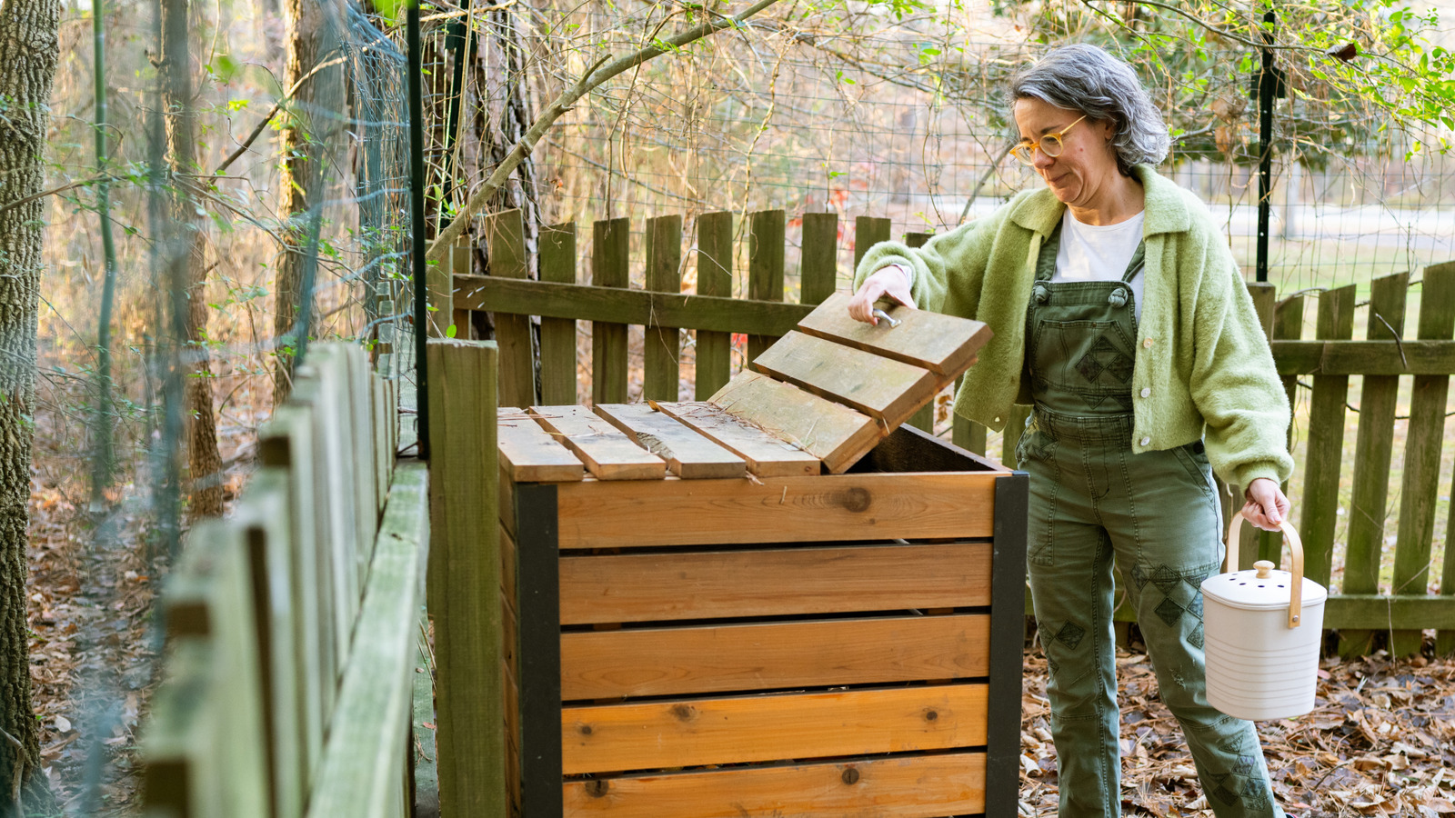 Not Toilet Paper Tubes: The Personal Care Bathroom Staple To Add To Compost