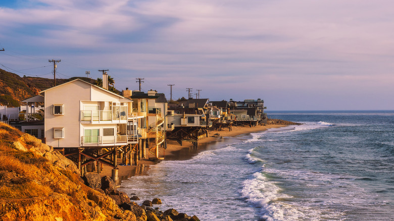 Oceanfront homes in Malibu