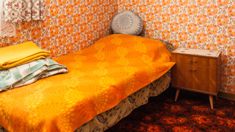 A 1970s style bedroom