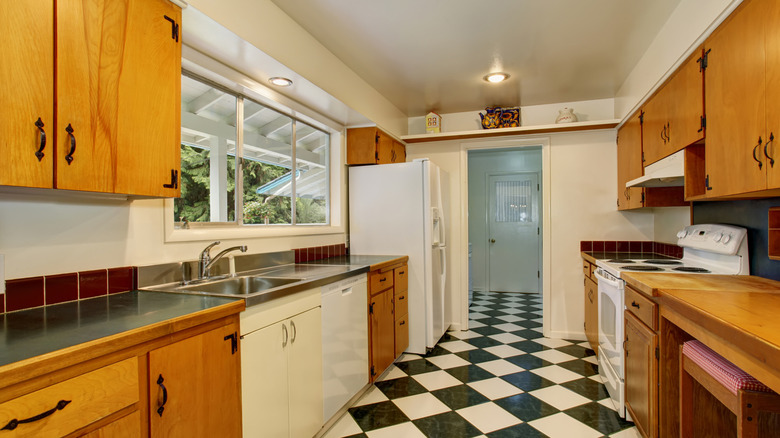 Long narrow kitchen