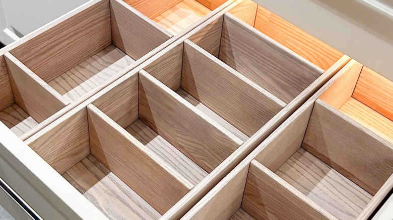 Zoomed image of drawer with a variety of dividers
