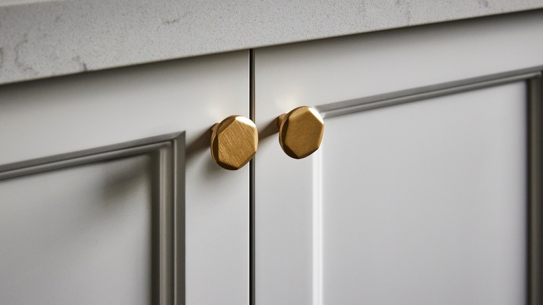 kitchen cabinet handles