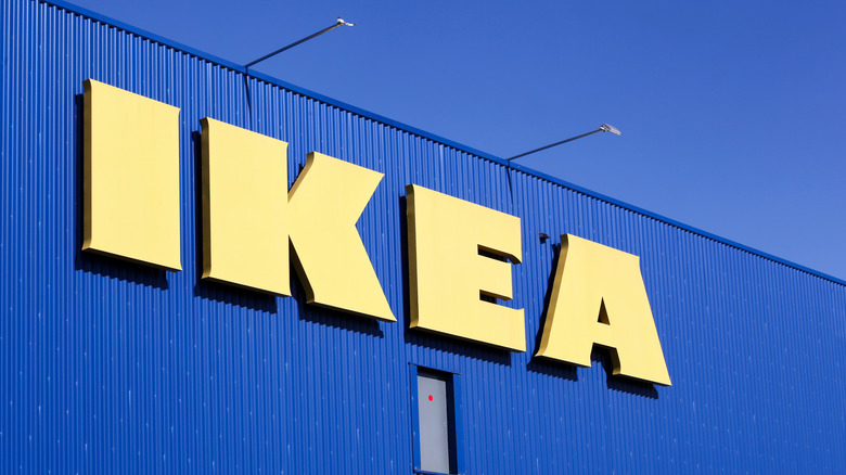 IKEA sign