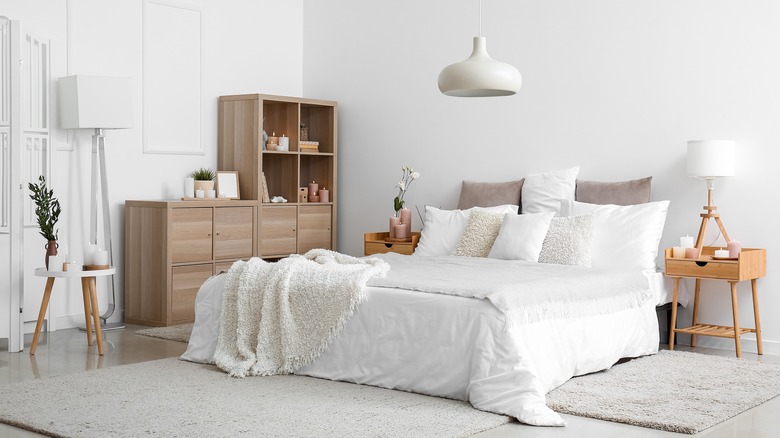 Neutral bedroom with cozy accents