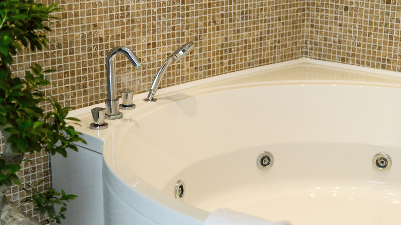Closeup of a corner jacuzzi tub