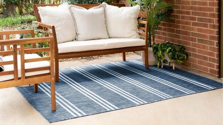 Outdoor carpet on patio