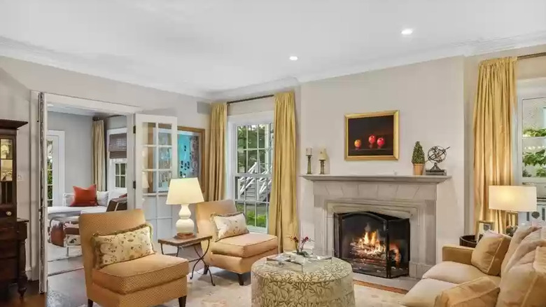 Living room of Illinois home