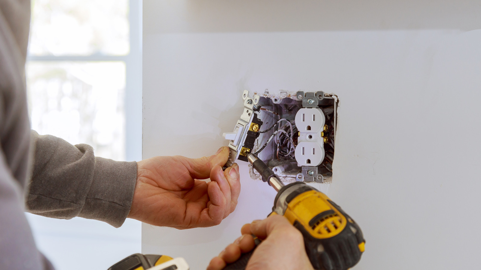 Perfectly Cut Out Electric Boxes In Drywall By Following These Steps