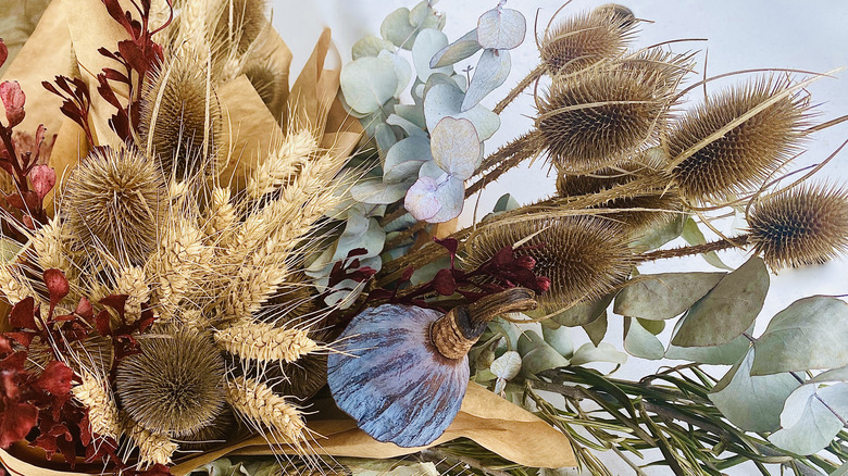 dried floral arrangement