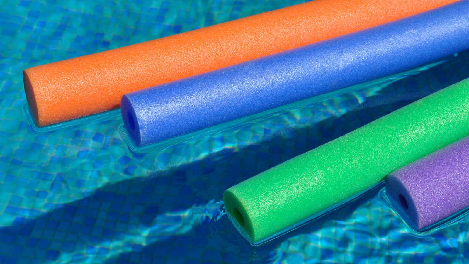 Prevent Break-Ins And Secure Your Garage Door With An Easy Pool Noodle Hack