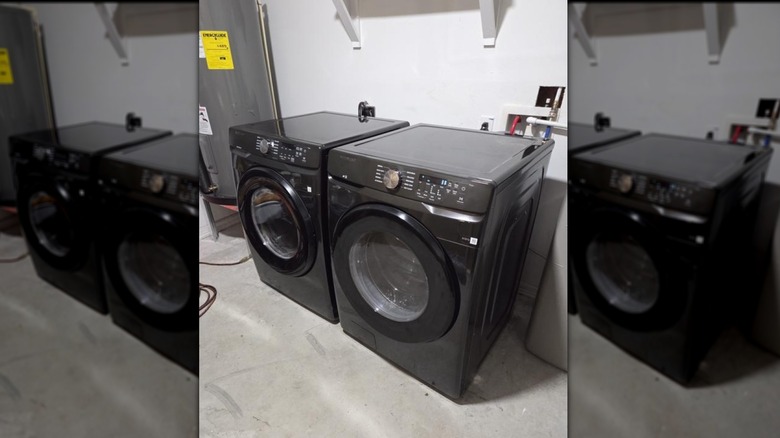 Customer image of brand new Samsung washer and dryer pair in customer garage